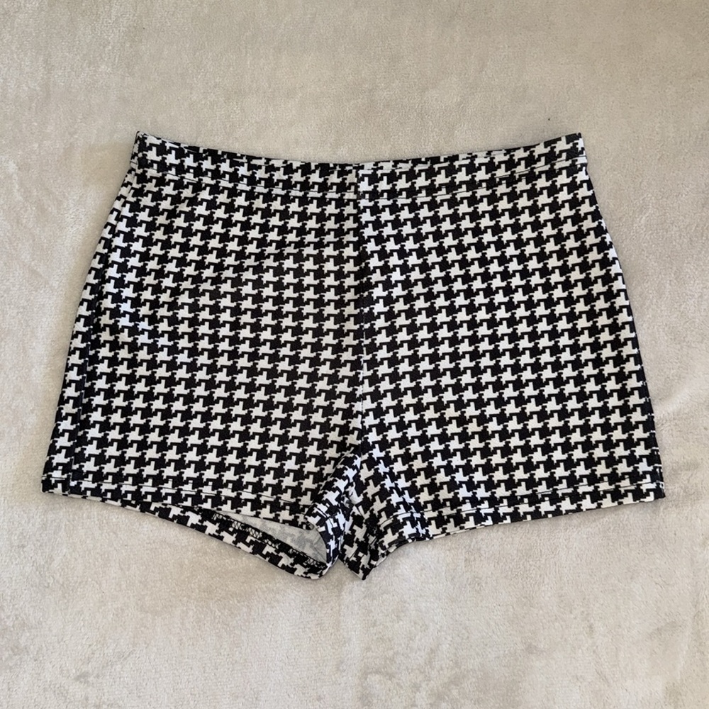 Houndstooth High-waisted Shorts